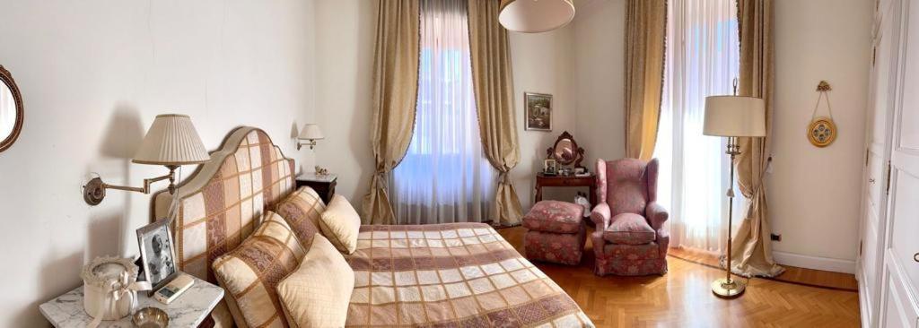 Roman Holidays Boutique Экстерьер фото